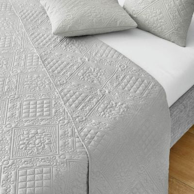 IBENA Nancy Bedspread, Silver Grey