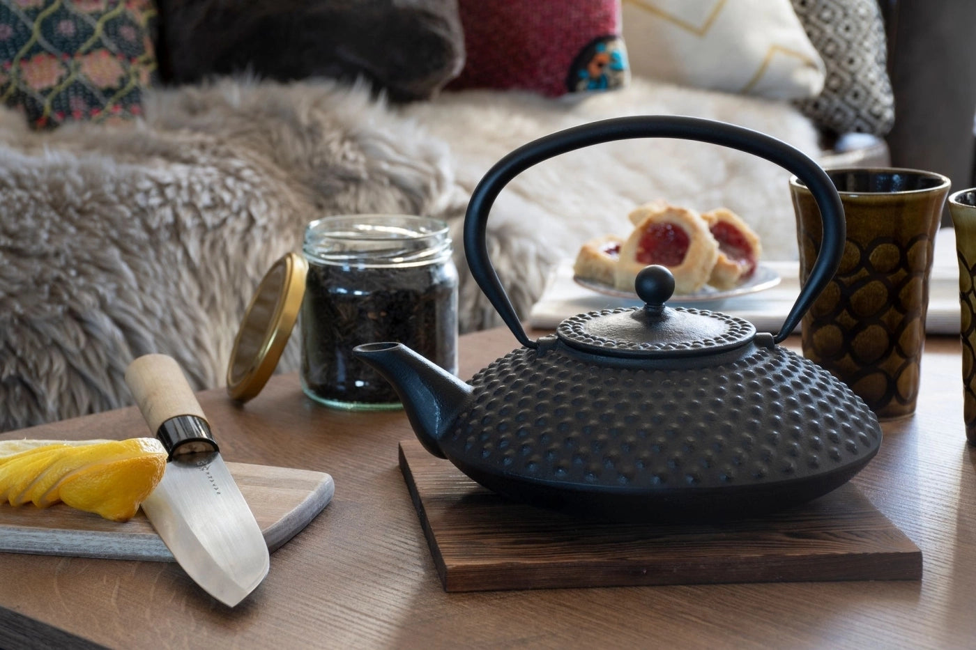 Cast Iron Teapot 42 oz, Xilin Black